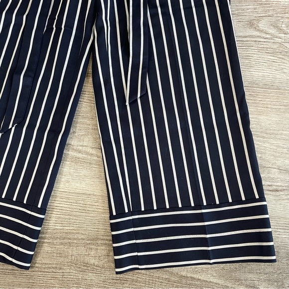 Banana Republic High Waisted Cropping Wide Led Pants - Picture 4 of 9